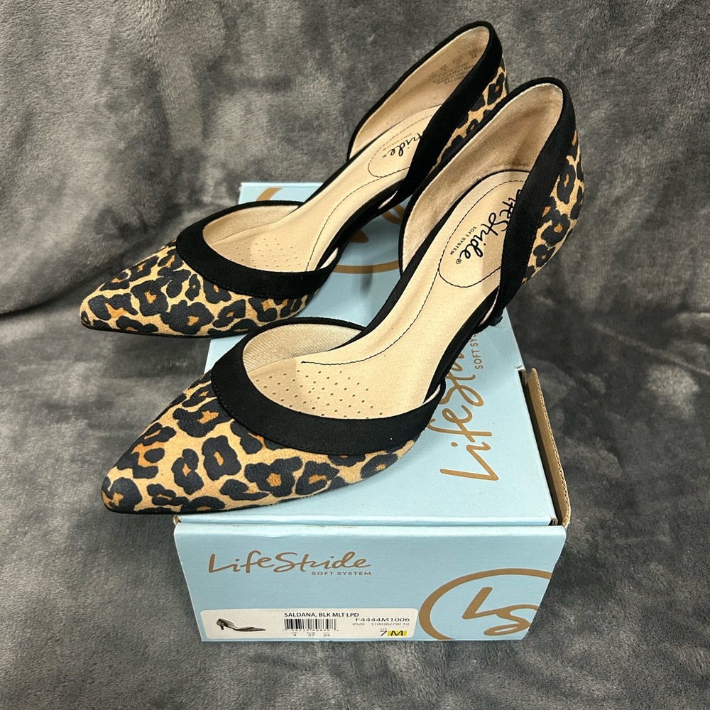 Life Stride Women's Black and Tan Leopard Heels